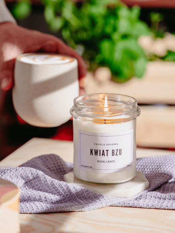 Kwiat Bzu świeca sojowa